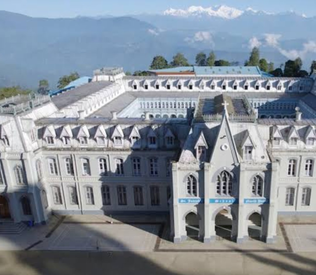 WhatsApp Image 2025-12-05 at 17.55.32_87758457